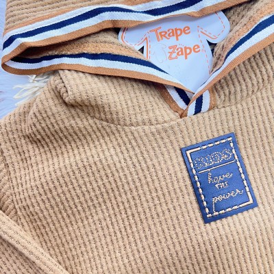 Conj. Casaco com Capuz Have This Power e Calça em Malha Wafle - Caramelo